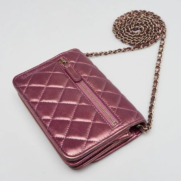 Chanel Iridescent Purple Quilted Lambskin Leather Mini WOC Clutch Bag - Picture 3 of 12